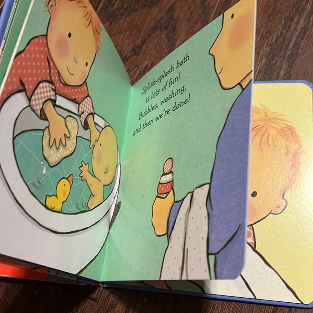 Baby Books Bundle - Picture 2 of 5